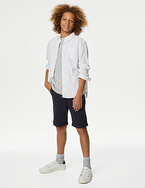 Chino shorts with sneakers shop