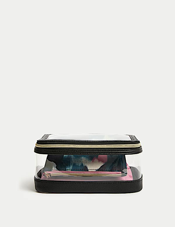 Τρία νεσεσέρ ταξιδιού - GR