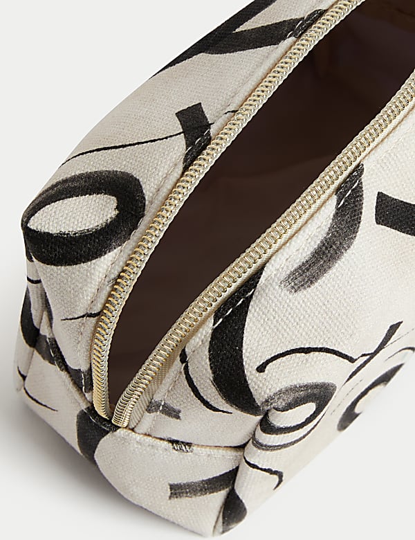 Square Monochrome Washbag