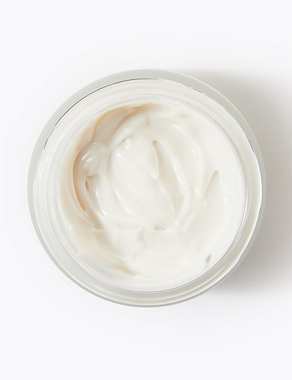 Natural Radiance Day Cream SPF 15 50ml