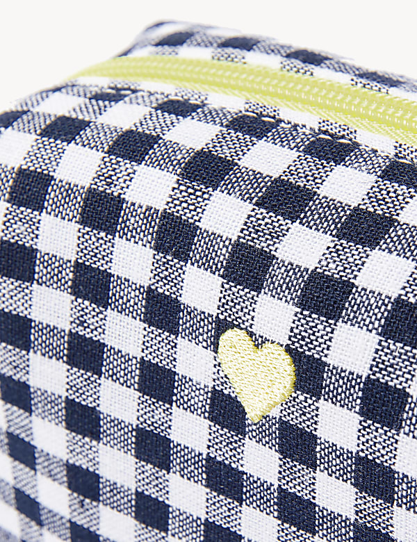 Heart Gingham Toiletry Bag