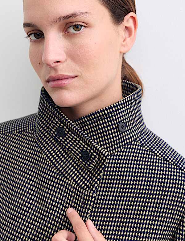 Korte jas van zuivere merinowol met geometrisch motief - NL