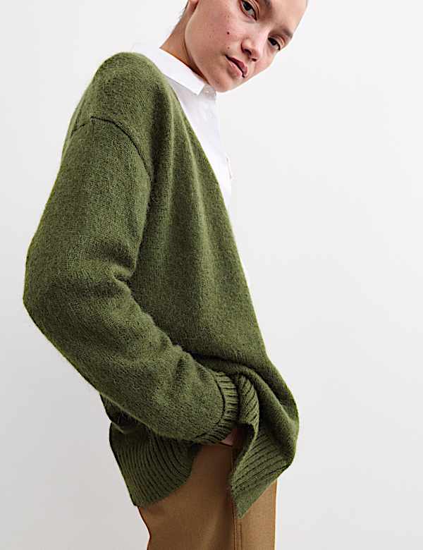 Gilet coupe d&eacute;contract&eacute;e en mohair m&eacute;lang&eacute; &agrave; col en V - CA