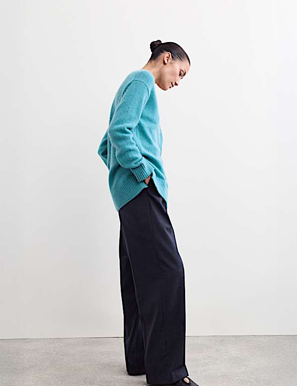 Ζακέτα με χαλαρή εφαρμογή και λαιμόκοψη V από σύμμεικτο μοχέρ - GR