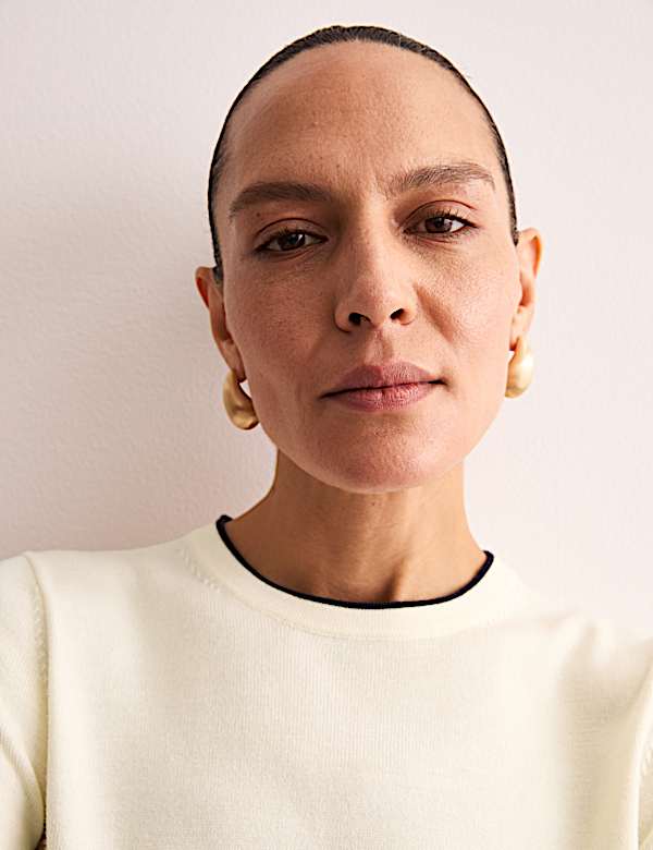 Merinowolrijke trui met biesdetail - BE