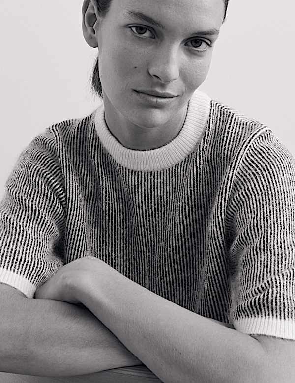 &Pi;&lambda;&epsilon;&kappa;&tau;ό &rho;&iota;&gamma;έ T-shirt &mu;&epsilon; &mu;&omicron;&chi;έ&rho; &kappa;&alpha;&iota; &gamma;&upsilon;&alpha;&lambda;&iota;&sigma;&tau;&epsilon;&rho;ή ό&psi;&eta; - GR