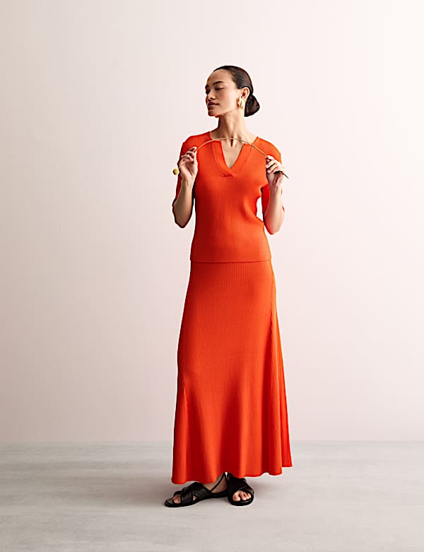 Top en maille c&ocirc;tel&eacute;e &agrave; col en V - BE