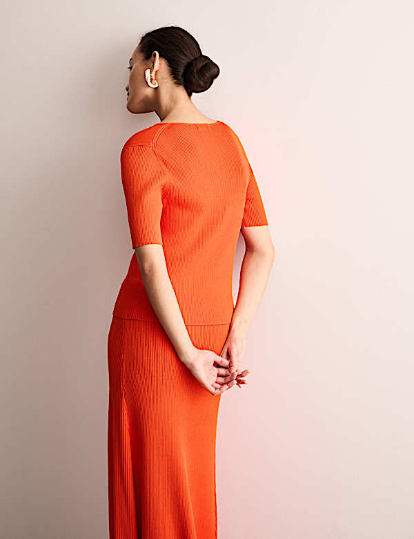 Top en maille c&ocirc;tel&eacute;e &agrave; col en V - BE