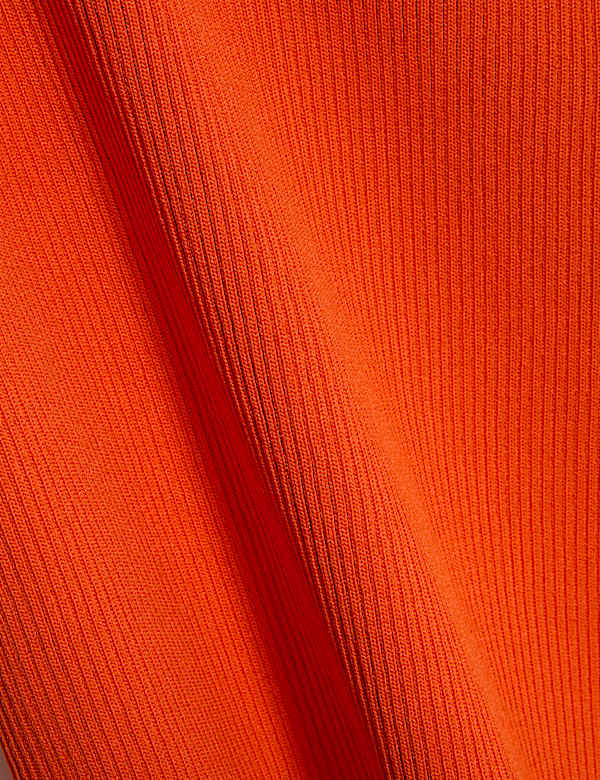 Top en maille c&ocirc;tel&eacute;e &agrave; col en V - BE