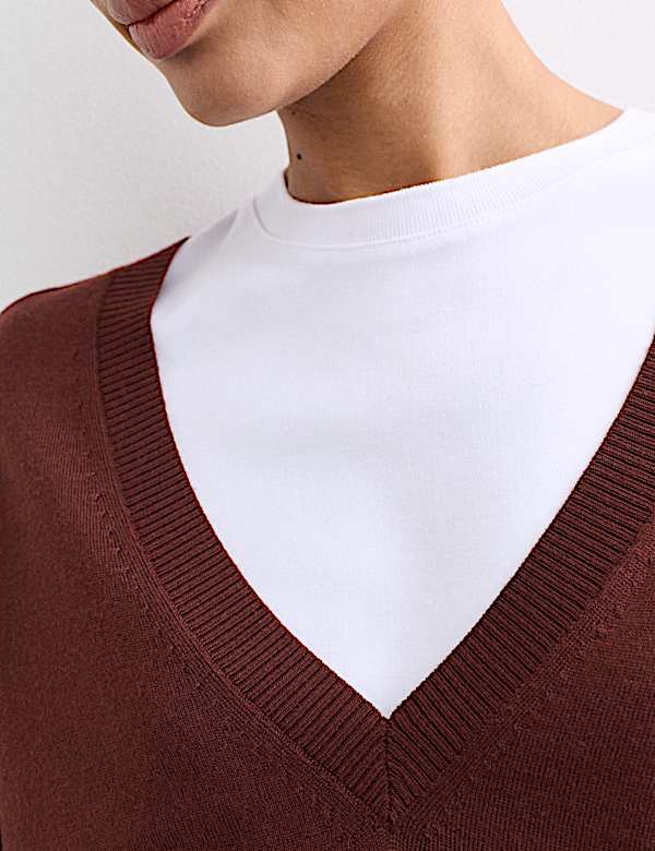 Pull pure laine m&eacute;rinos &agrave; col en V - CA