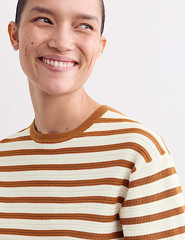 Top coupe d&eacute;contract&eacute;e en maille de coton m&eacute;lang&eacute; &agrave; rayures - CH