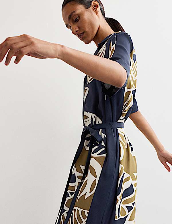 Vestido camisero a media pierna de rayas laterales con estampado de hojas - ES