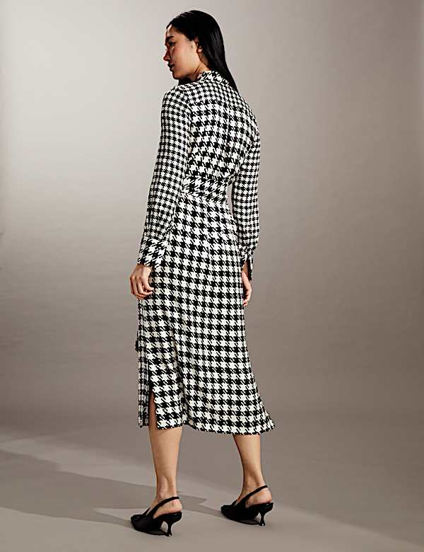 Robe midi style chemise 100&nbsp;% soie avec imprim&eacute; - CA