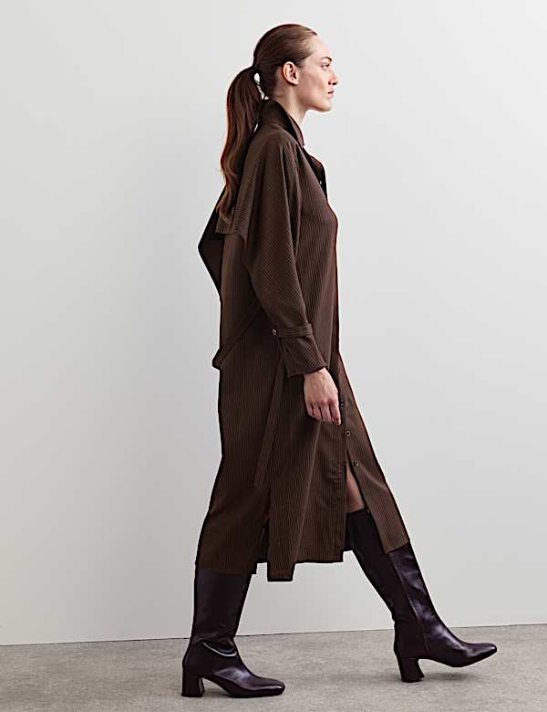 Robe midi coupe ajust&eacute;e en laine &agrave; fines rayures - CH