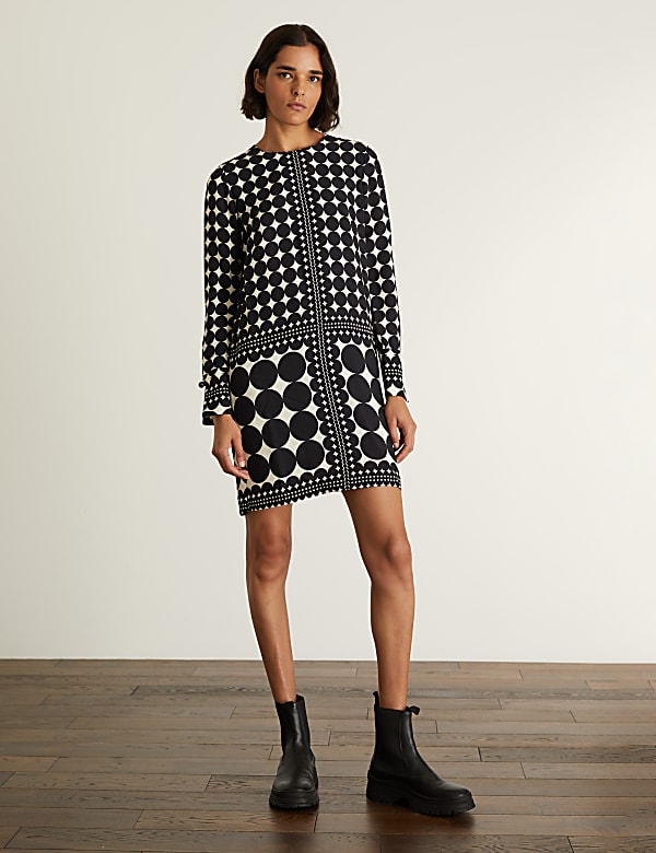 Geometric Round Neck Shift Dress