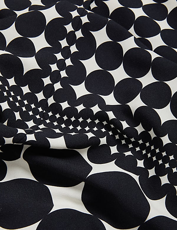 Geometric Round Neck Shift Dress