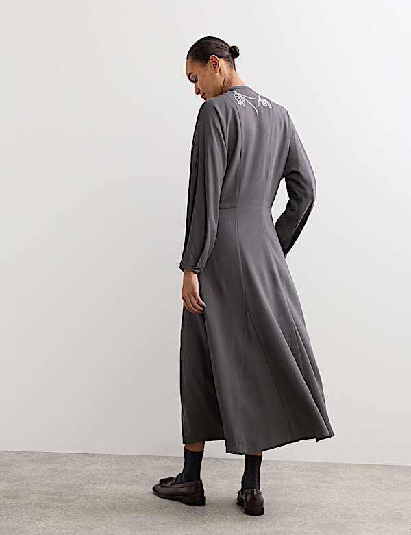 Geborduurde midi-skaterjurk met wol - NL