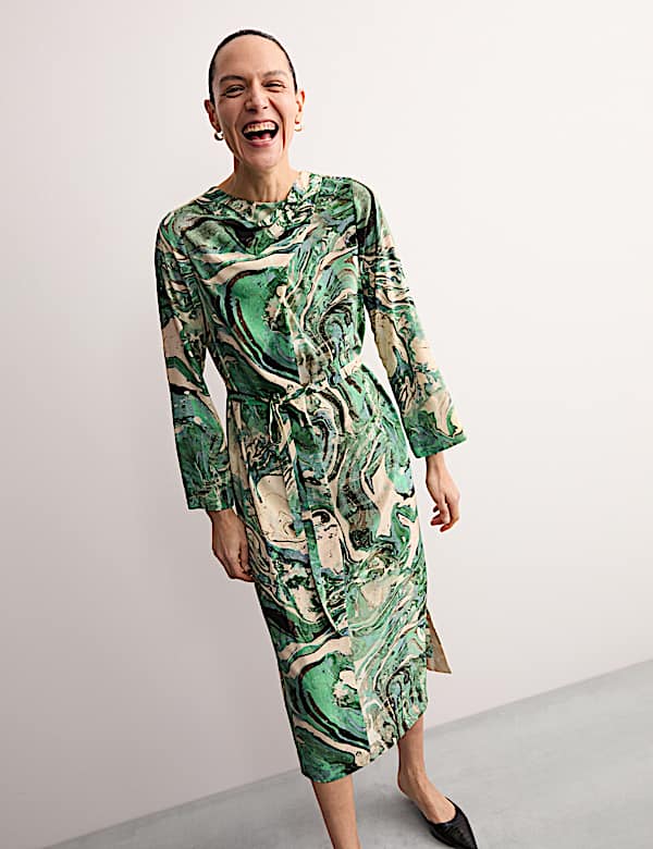 Midi-kokerjurk met marmerprint - BE