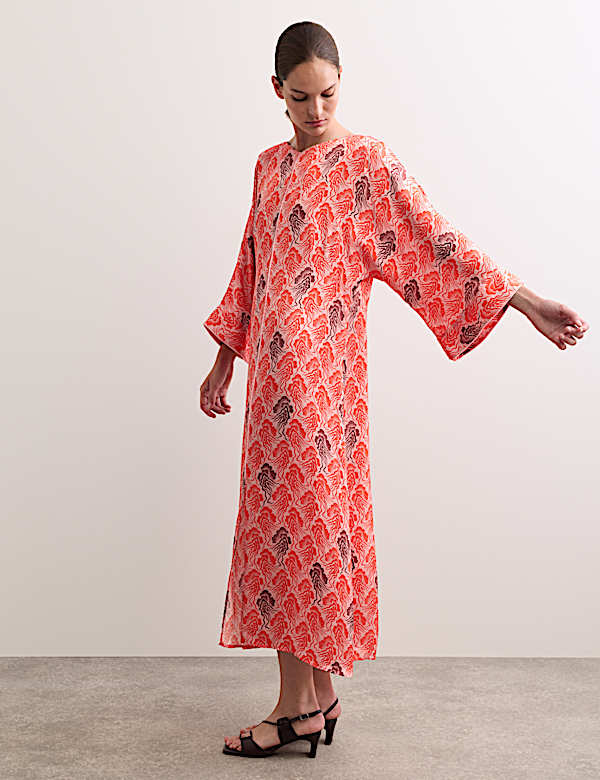 Linear Wave Print V-Neck Maxi Shift Dress - ES