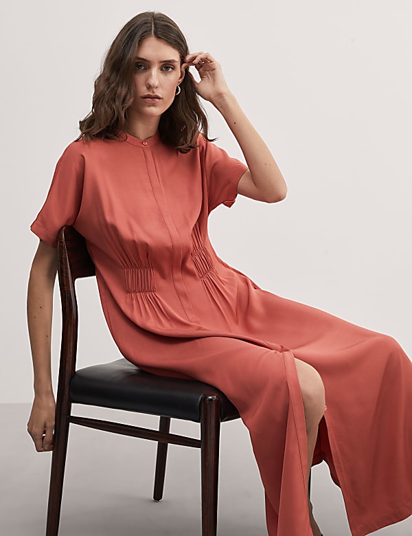 Vestido a la cintura a media pierna con cuello redondo - ES