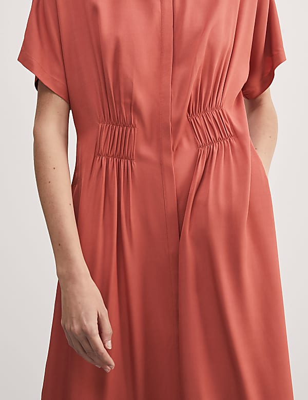 Vestido a la cintura a media pierna con cuello redondo - ES