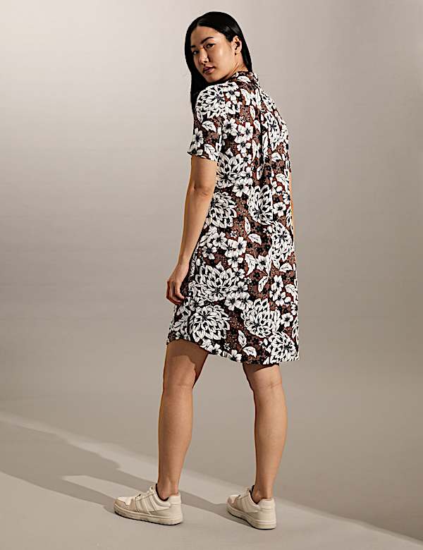 Robe chemise coupe courte 100&nbsp;% lin &agrave; motif fleuri - BE