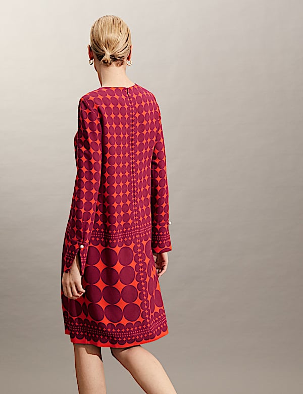 Robe tube longueur genou &agrave; motif g&eacute;om&eacute;trique - BE