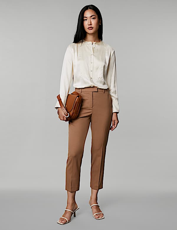 Kemeja Detail Penadah Liur Leher Bundar Bahan Sutra Murni - ID