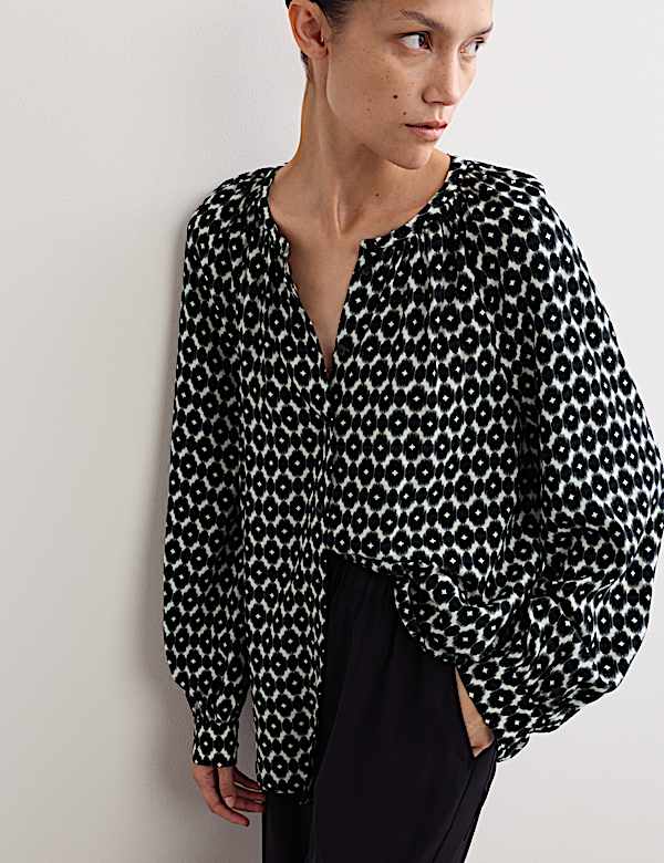 Blouse met knoopsluiting en geometrisch motief - NL