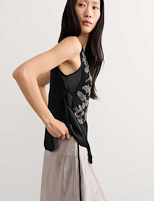Tabard transparent orn&eacute; avec caraco - CA