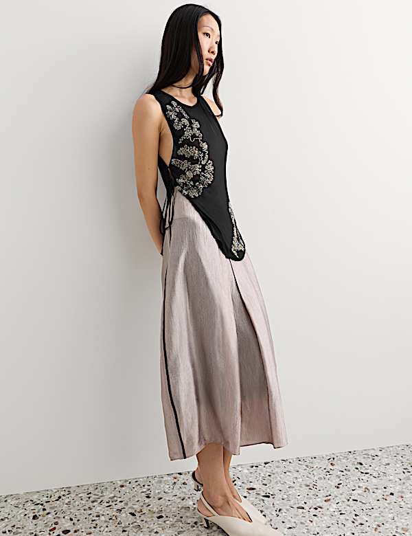 Tabard transparent orn&eacute; avec caraco - CA