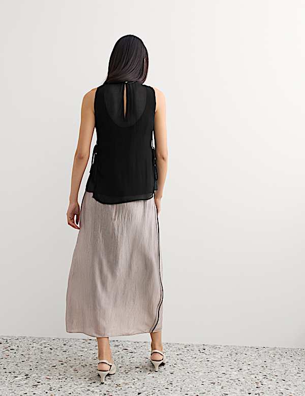 Tabard transparent orn&eacute; avec caraco - CA