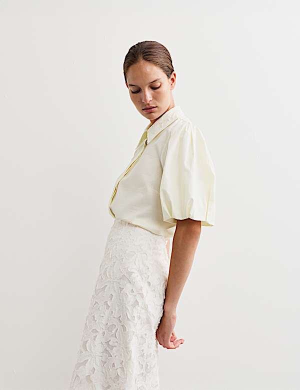 Camisa con cuello de organza texturizada y alto contenido de algodón - ES