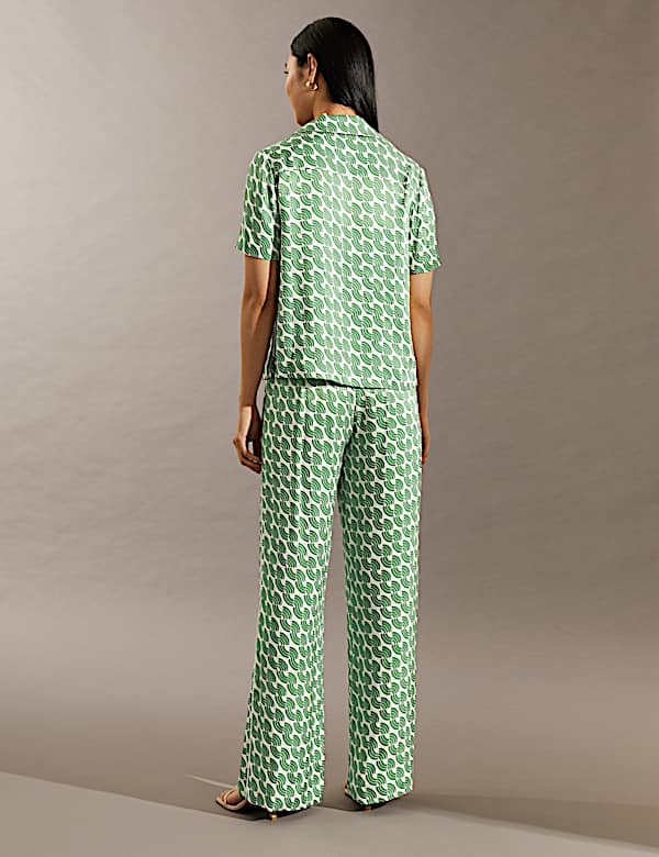 Kemeja Berkerah Geometris - ID