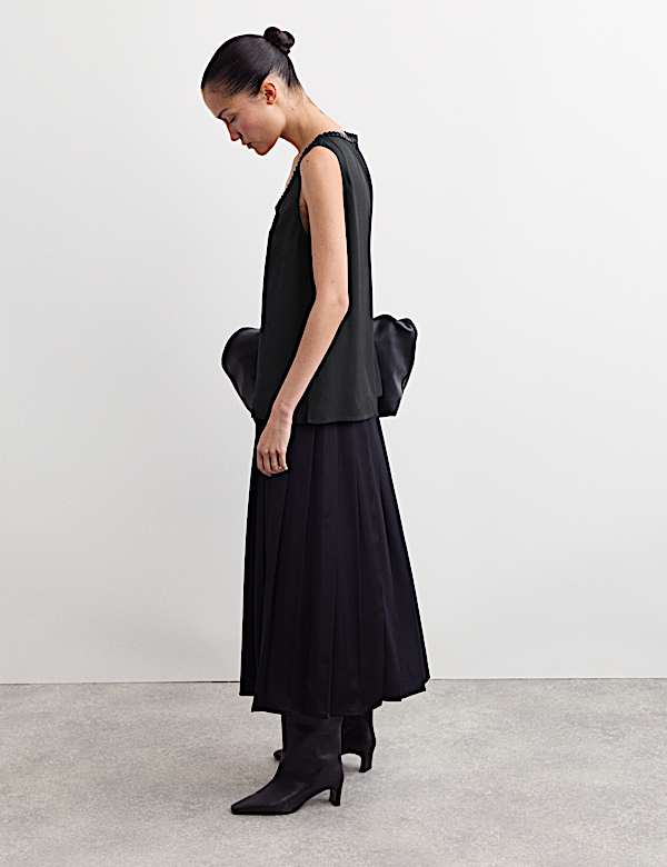 Top &agrave; d&eacute;collet&eacute; rond avec d&eacute;coration - CA