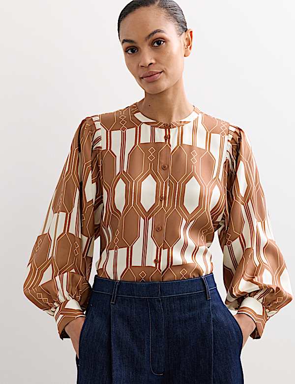 Zuiver zijden top in een relaxed-fit model met geometrisch motief - NL