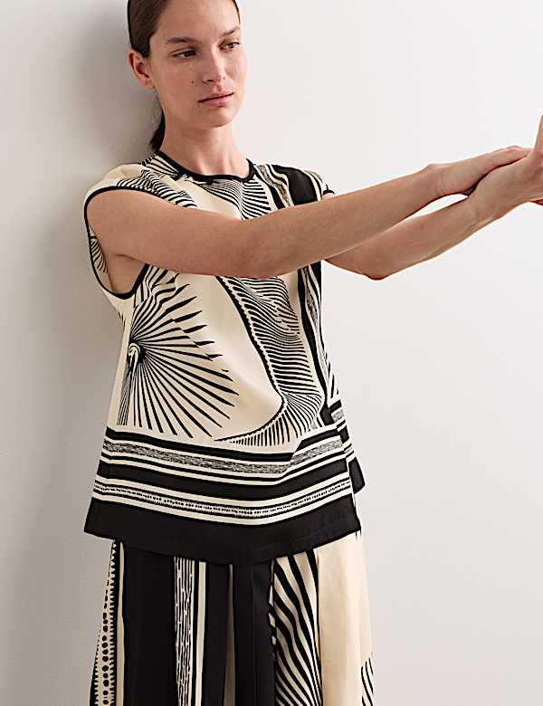 Printed Collarless Top - AU