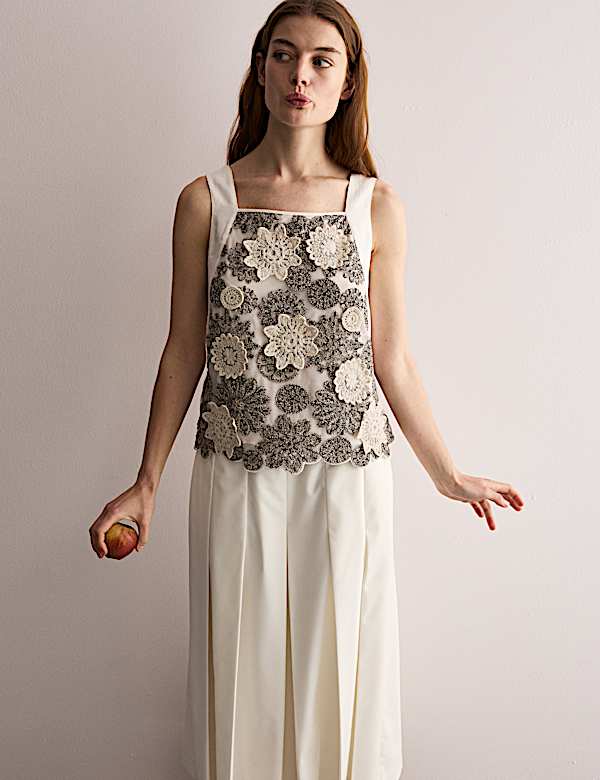 Onderhemdje met bloemappliqué - NL