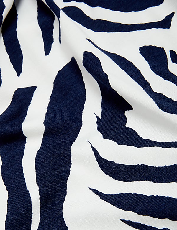 Jersey Printed Slash Neck 3/4 Sleeve Top