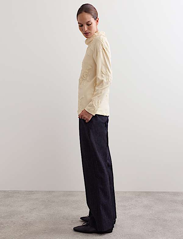 Sudadera 100% algodón con bordado floral - ES