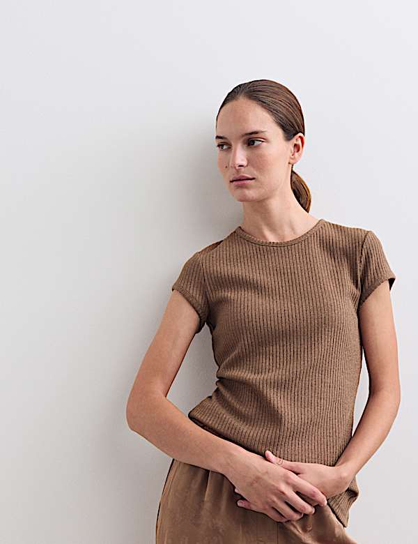 Top de punto de cuello redondo con brillos - ES