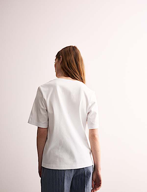 T-shirt boxy à col en V en coton mercerisé - BE