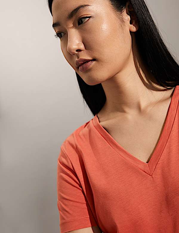 Kaus Oblong Kerah V Katun Murni - ID