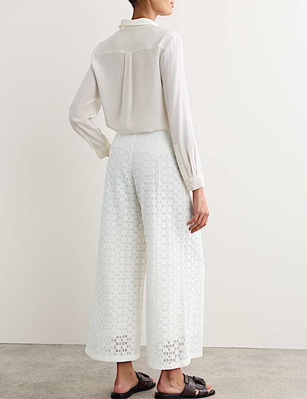 Pantalon jambe droite en coton m&eacute;lang&eacute; et dentelle - BE