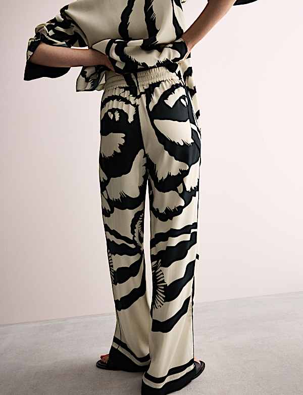Monochrome Floral Wide Leg Trousers - GR