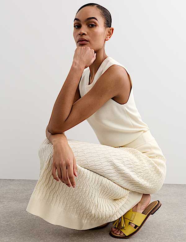 Merino Wool Rich Knitted Pleated Midi Skirt - BE