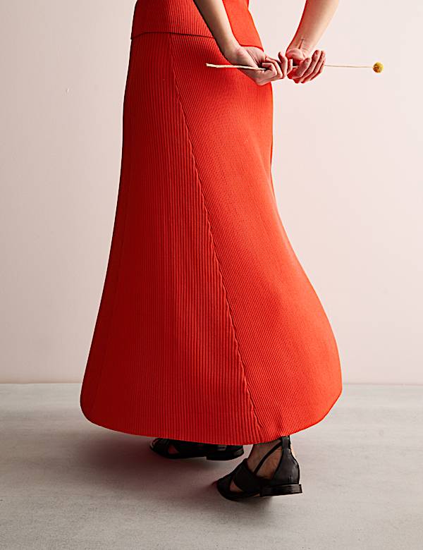 Ribbed Knitted Midaxi A-Line Skirt - CH