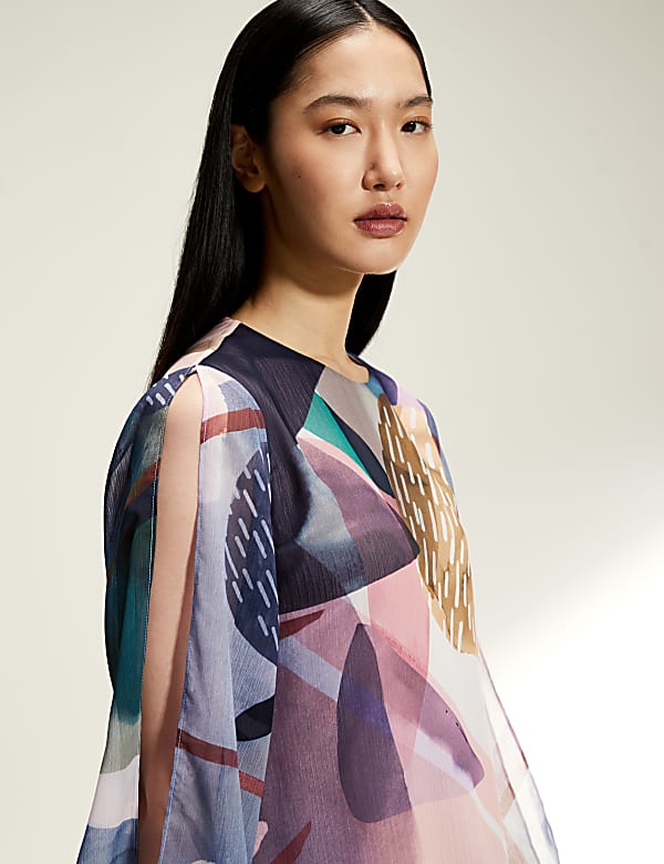 Printed Blouson Sleeve Shift Dress