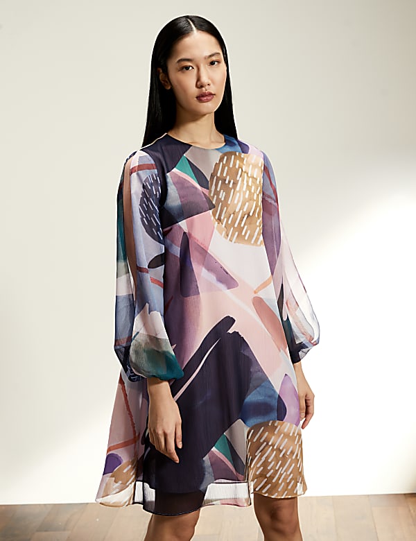 Printed Blouson Sleeve Shift Dress