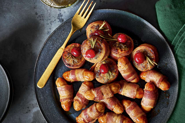 Our Best Ever British Outdoor Bred Pork Garnish Selection (18 Pieces)